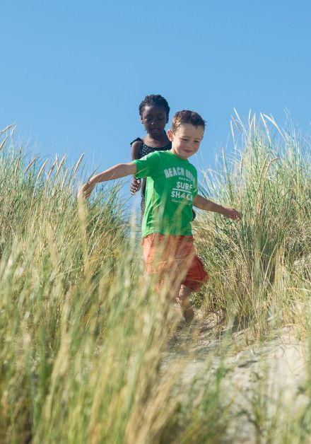 Spelen in de duinen - Wadden.nl