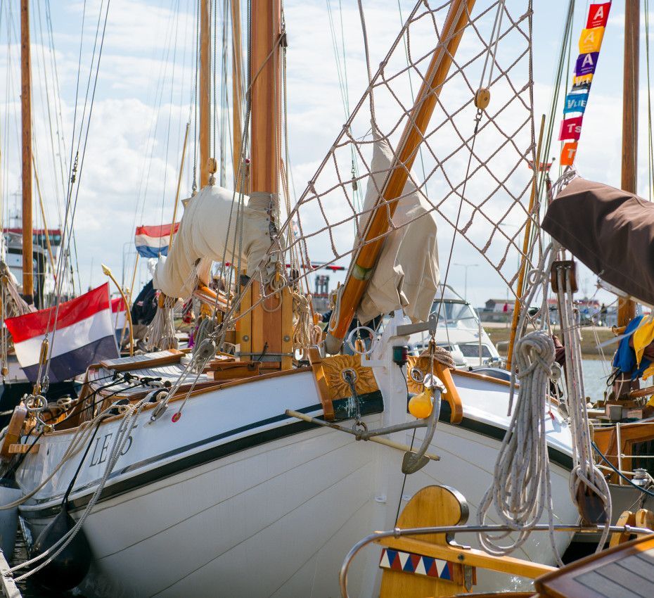 <p>Jachthafen auf Westfriesische Insel Ameland - Wadden.nl</p>