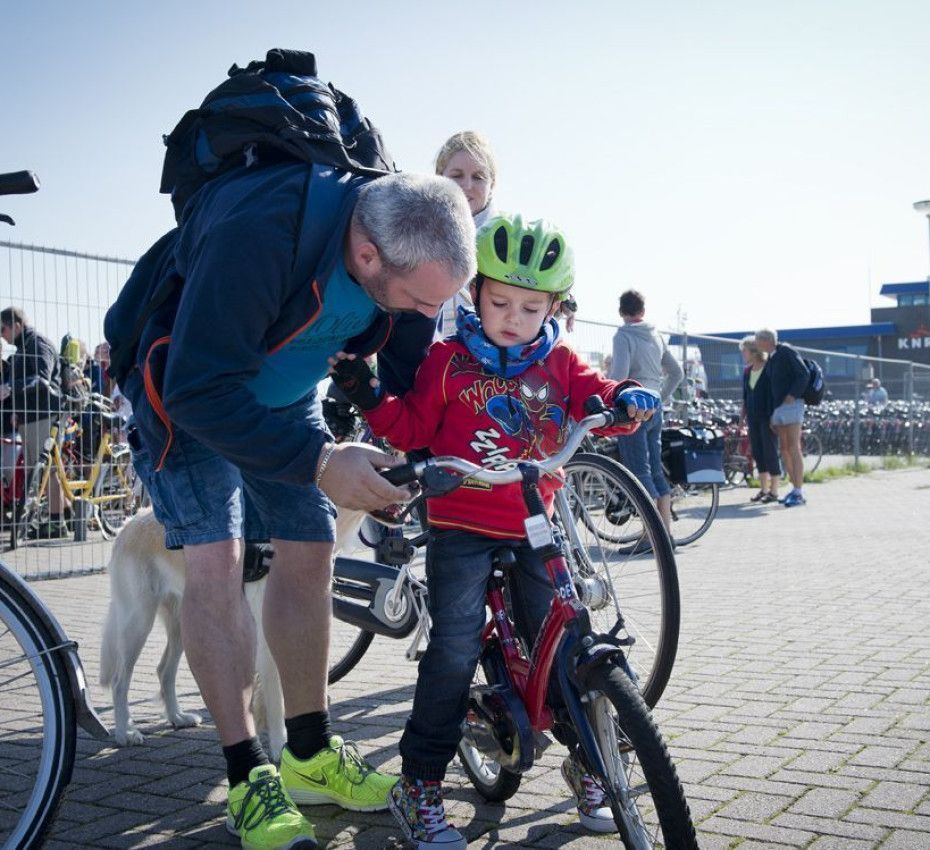 <p>Radfahren, Fahrradverleih und Fahrradrouten auf der Watteninsel Schiermonnikoog - Wadden.nl</p>